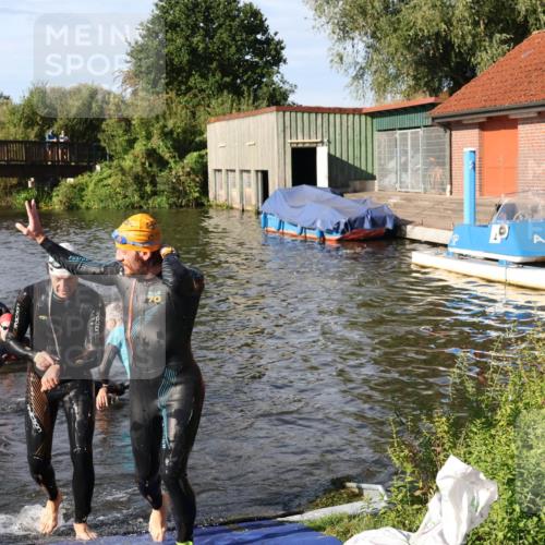 31.08.2025 - Elbe Triathlon Hamburg Luisa Fischer http://msf.ph/oto/8680756 31.08.2025 09:25:02 Schwimmen 671, 699, 741, 745 meine-sportfotos.de