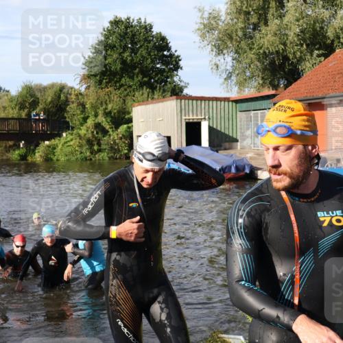 31.08.2025 - Elbe Triathlon Hamburg Luisa Fischer http://msf.ph/oto/8680765 31.08.2025 09:25:04 Schwimmen 671, 699, 704, 741, 745 meine-sportfotos.de