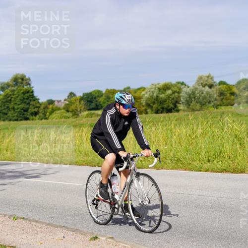 31.08.2025 - Elbe Triathlon Hamburg Michael Burmester http://msf.ph/oto/8680772 31.08.2025 10:45:35 Radfahren 936, 1027, 1193 meine-sportfotos.de