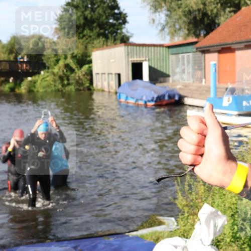 31.08.2025 - Elbe Triathlon Hamburg Luisa Fischer http://msf.ph/oto/8680775 31.08.2025 09:25:07 Schwimmen 564, 671, 699, 704, 741, 745 meine-sportfotos.de