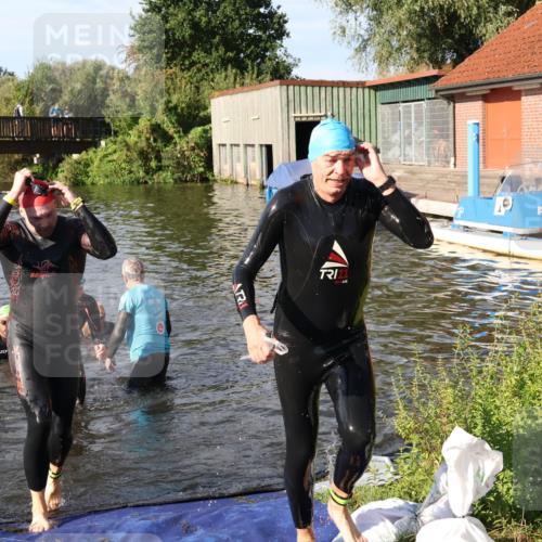 31.08.2025 - Elbe Triathlon Hamburg Luisa Fischer http://msf.ph/oto/8680791 31.08.2025 09:25:10 Schwimmen 564, 671, 704, 735, 736, 745 meine-sportfotos.de