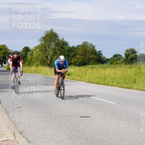 31.08.2025 - Elbe Triathlon Hamburg Michael Burmester http://msf.ph/oto/8680793 31.08.2025 10:52:38 Radfahren 1113, 1124, 1265 meine-sportfotos.de