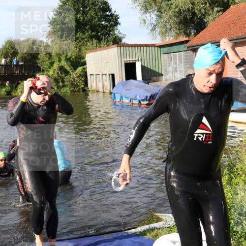 31.08.2025 - Elbe Triathlon Hamburg Luisa Fischer http://msf.ph/oto/8680794 31.08.2025 09:25:11 Schwimmen 564, 671, 704, 735, 736, 745 meine-sportfotos.de