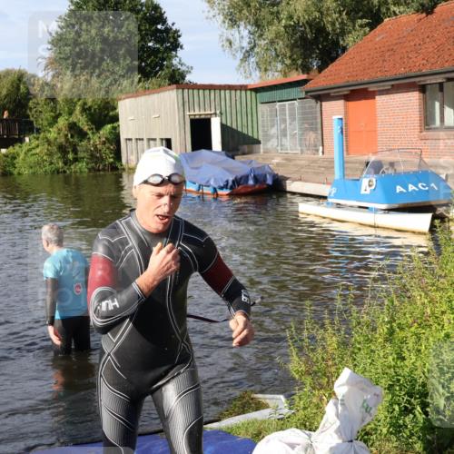 31.08.2025 - Elbe Triathlon Hamburg Luisa Fischer http://msf.ph/oto/8680850 31.08.2025 09:25:59 Schwimmen 774 meine-sportfotos.de