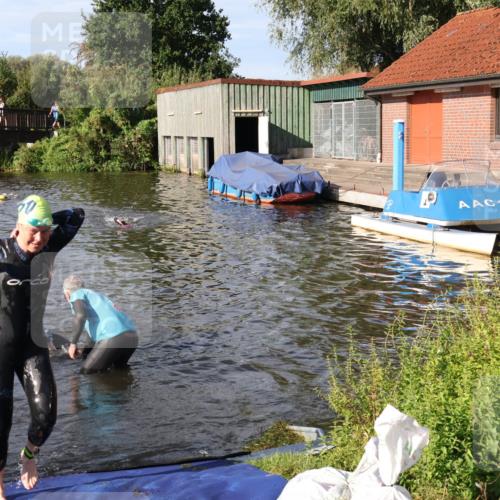 31.08.2025 - Elbe Triathlon Hamburg Luisa Fischer http://msf.ph/oto/8680866 31.08.2025 09:27:08 Schwimmen 687, 711, 748, 922 meine-sportfotos.de
