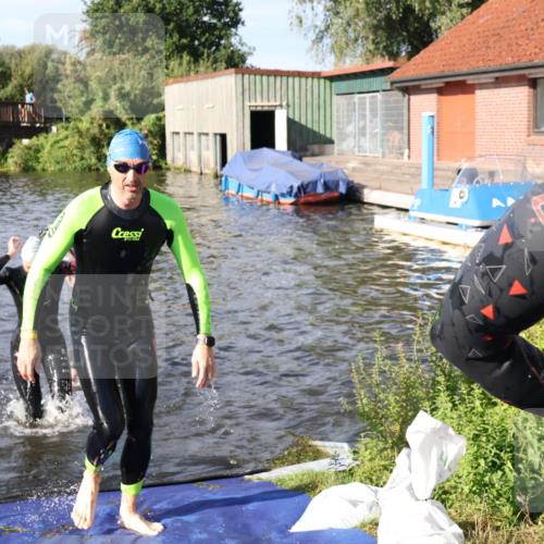 31.08.2025 - Elbe Triathlon Hamburg Luisa Fischer http://msf.ph/oto/8680972 31.08.2025 09:27:42 Schwimmen 698, 785, 795, 887, 895 meine-sportfotos.de