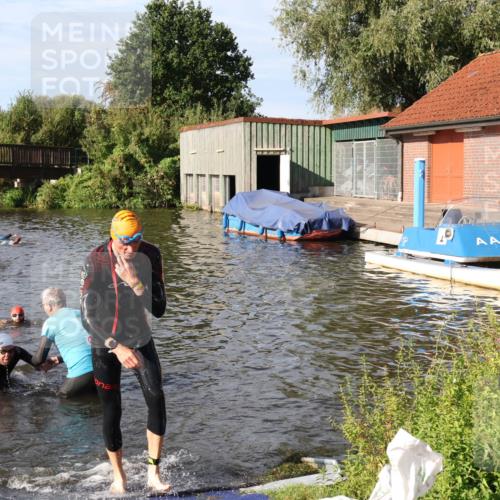 31.08.2025 - Elbe Triathlon Hamburg Luisa Fischer http://msf.ph/oto/8681047 31.08.2025 09:28:40 Schwimmen 692, 722, 771 meine-sportfotos.de