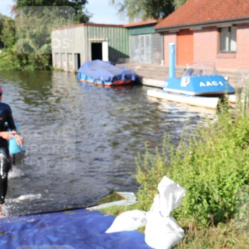 31.08.2025 - Elbe Triathlon Hamburg Luisa Fischer http://msf.ph/oto/8681101 31.08.2025 09:29:05 Schwimmen 732, 840, 851, 900, 910 meine-sportfotos.de