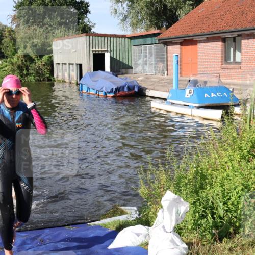 31.08.2025 - Elbe Triathlon Hamburg Luisa Fischer http://msf.ph/oto/8681106 31.08.2025 09:29:06 Schwimmen 732, 797, 835, 840, 851, 900, 910 meine-sportfotos.de