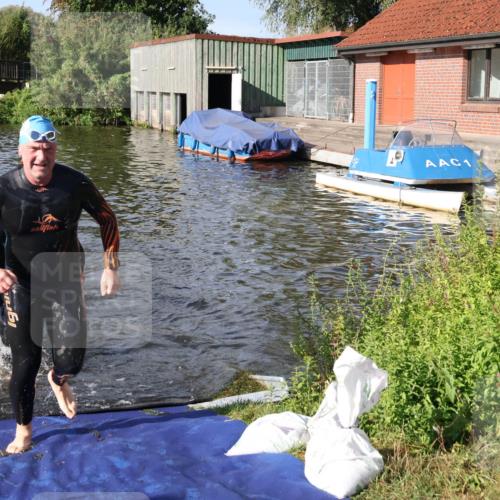 31.08.2025 - Elbe Triathlon Hamburg Luisa Fischer http://msf.ph/oto/8681118 31.08.2025 09:29:12 Schwimmen 732, 797, 835, 851, 910 meine-sportfotos.de