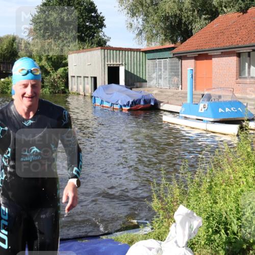 31.08.2025 - Elbe Triathlon Hamburg Luisa Fischer http://msf.ph/oto/8681132 31.08.2025 09:29:15 Schwimmen 732, 797, 835, 910 meine-sportfotos.de