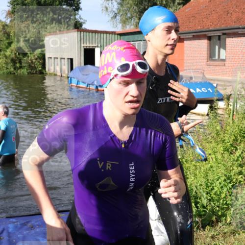 31.08.2025 - Elbe Triathlon Hamburg Luisa Fischer http://msf.ph/oto/8681140 31.08.2025 09:29:17 Schwimmen 732, 797, 835, 910 meine-sportfotos.de