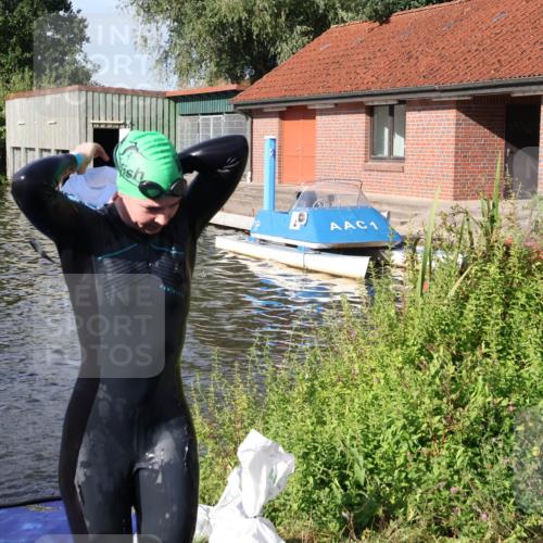 31.08.2025 - Elbe Triathlon Hamburg Luisa Fischer http://msf.ph/oto/8681161 31.08.2025 09:29:45 Schwimmen 853 meine-sportfotos.de
