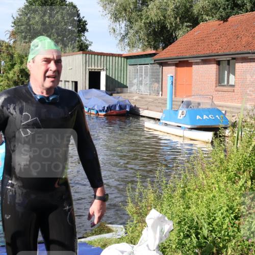 31.08.2025 - Elbe Triathlon Hamburg Luisa Fischer http://msf.ph/oto/8681227 31.08.2025 09:30:17 Schwimmen 760 meine-sportfotos.de