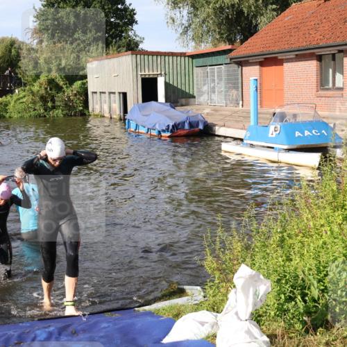 31.08.2025 - Elbe Triathlon Hamburg Luisa Fischer http://msf.ph/oto/8681314 31.08.2025 09:31:21 Schwimmen 833, 837, 908, 919, 929, 930 meine-sportfotos.de