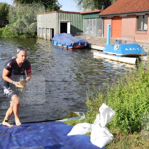 31.08.2025 - Elbe Triathlon Hamburg Luisa Fischer http://msf.ph/oto/8681394 31.08.2025 09:31:58 Schwimmen 779, 787, 866, 913 meine-sportfotos.de