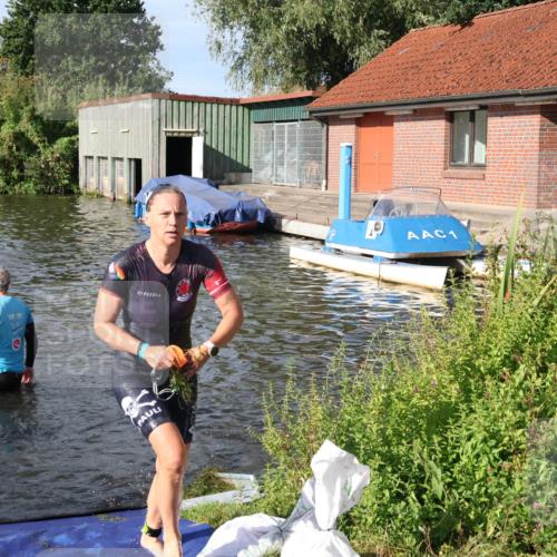 31.08.2025 - Elbe Triathlon Hamburg Luisa Fischer http://msf.ph/oto/8681396 31.08.2025 09:31:58 Schwimmen 779, 787, 866, 913 meine-sportfotos.de