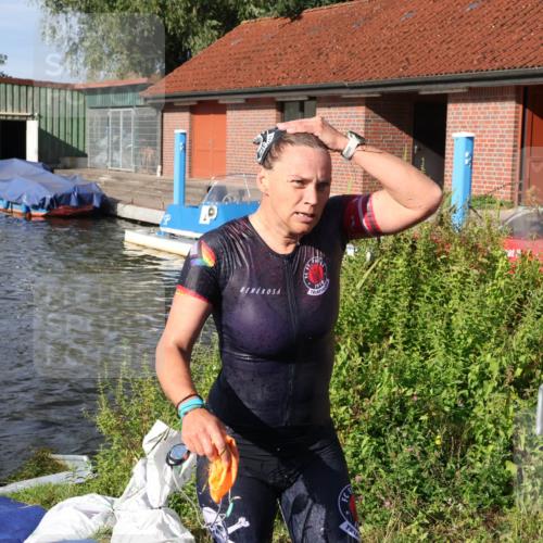 31.08.2025 - Elbe Triathlon Hamburg Luisa Fischer http://msf.ph/oto/8681402 31.08.2025 09:31:59 Schwimmen 779, 787, 866, 913 meine-sportfotos.de