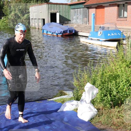 31.08.2025 - Elbe Triathlon Hamburg Luisa Fischer http://msf.ph/oto/8681470 31.08.2025 09:32:46 Schwimmen 896 meine-sportfotos.de