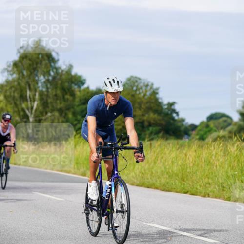 31.08.2025 - Elbe Triathlon Hamburg Michael Burmester http://msf.ph/oto/8681488 31.08.2025 10:56:45 Radfahren 772, 1166, 1250, 1301, 1383, 1407, 1430, 1603 meine-sportfotos.de