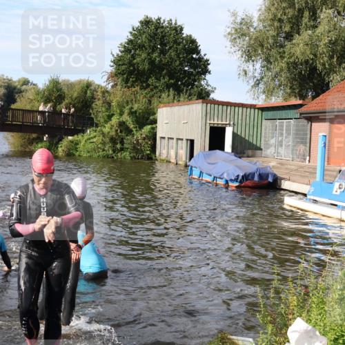 31.08.2025 - Elbe Triathlon Hamburg Luisa Fischer http://msf.ph/oto/8681554 31.08.2025 09:34:02 Schwimmen 842, 844, 859, 868, 906 meine-sportfotos.de