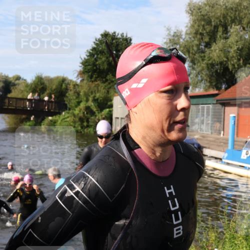 31.08.2025 - Elbe Triathlon Hamburg Luisa Fischer http://msf.ph/oto/8681565 31.08.2025 09:34:05 Schwimmen 842, 844, 859, 868, 906 meine-sportfotos.de