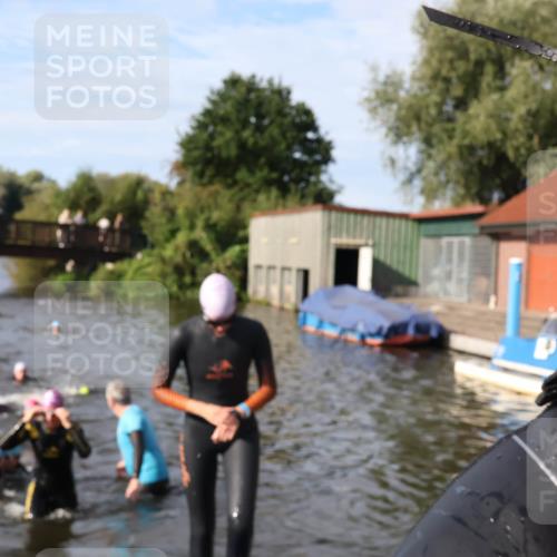 31.08.2025 - Elbe Triathlon Hamburg Luisa Fischer http://msf.ph/oto/8681567 31.08.2025 09:34:05 Schwimmen 842, 844, 859, 868, 906 meine-sportfotos.de