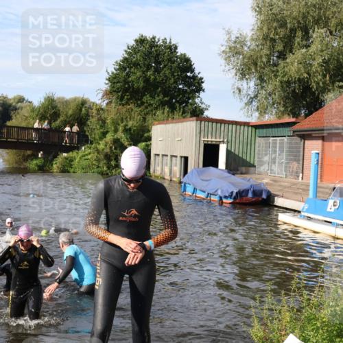 31.08.2025 - Elbe Triathlon Hamburg Luisa Fischer http://msf.ph/oto/8681570 31.08.2025 09:34:06 Schwimmen 816, 842, 844, 859, 868, 906 meine-sportfotos.de