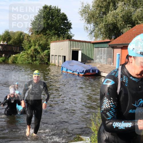31.08.2025 - Elbe Triathlon Hamburg Luisa Fischer http://msf.ph/oto/8681622 31.08.2025 09:34:20 Schwimmen 777, 816, 820, 828, 878, 901, 915, 920 meine-sportfotos.de