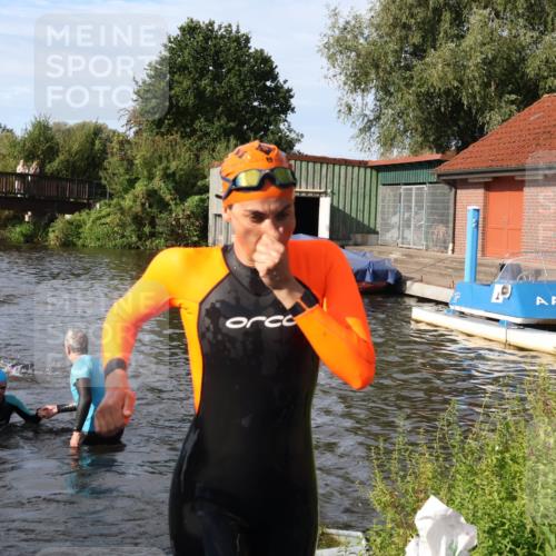 31.08.2025 - Elbe Triathlon Hamburg Luisa Fischer http://msf.ph/oto/8681774 31.08.2025 09:35:03 Schwimmen 790, 863 meine-sportfotos.de