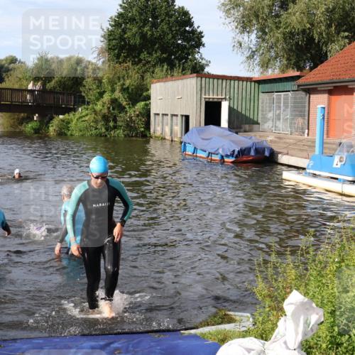 31.08.2025 - Elbe Triathlon Hamburg Luisa Fischer http://msf.ph/oto/8681786 31.08.2025 09:35:07 Schwimmen 790, 863 meine-sportfotos.de