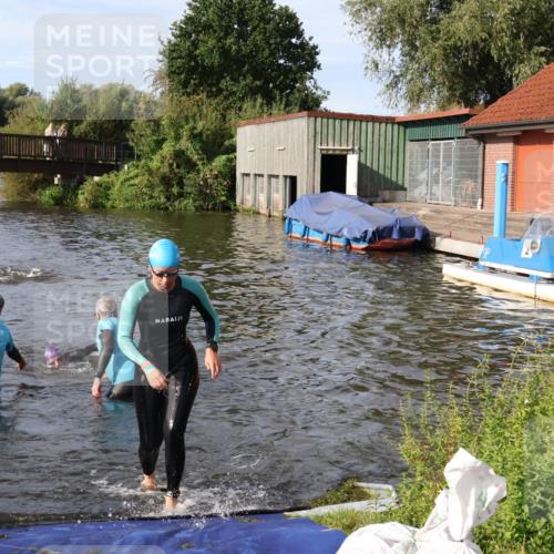 31.08.2025 - Elbe Triathlon Hamburg Luisa Fischer http://msf.ph/oto/8681787 31.08.2025 09:35:08 Schwimmen 790 meine-sportfotos.de