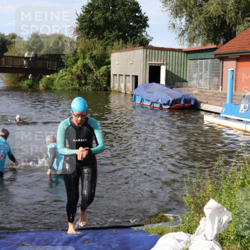 31.08.2025 - Elbe Triathlon Hamburg Luisa Fischer http://msf.ph/oto/8681791 31.08.2025 09:35:08 Schwimmen 790 meine-sportfotos.de