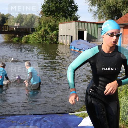 31.08.2025 - Elbe Triathlon Hamburg Luisa Fischer http://msf.ph/oto/8681798 31.08.2025 09:35:10 Schwimmen 762, 790 meine-sportfotos.de