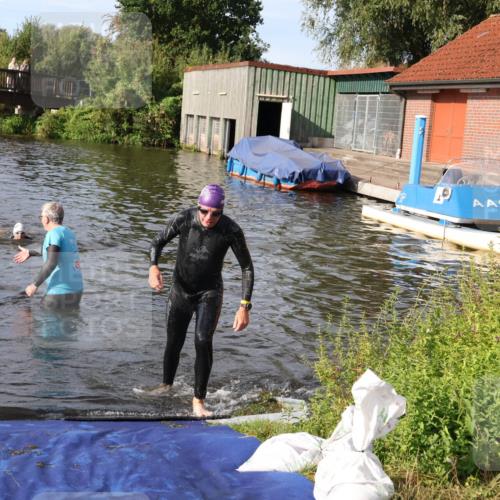 31.08.2025 - Elbe Triathlon Hamburg Luisa Fischer http://msf.ph/oto/8681809 31.08.2025 09:35:16 Schwimmen 762, 914 meine-sportfotos.de