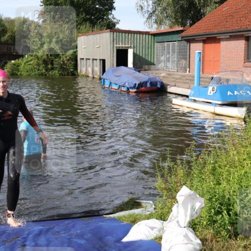 31.08.2025 - Elbe Triathlon Hamburg Luisa Fischer http://msf.ph/oto/8681850 31.08.2025 09:36:03 Schwimmen 824 meine-sportfotos.de