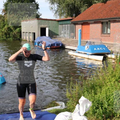 31.08.2025 - Elbe Triathlon Hamburg Luisa Fischer http://msf.ph/oto/8681874 31.08.2025 09:36:17 Schwimmen 847, 856, 899 meine-sportfotos.de