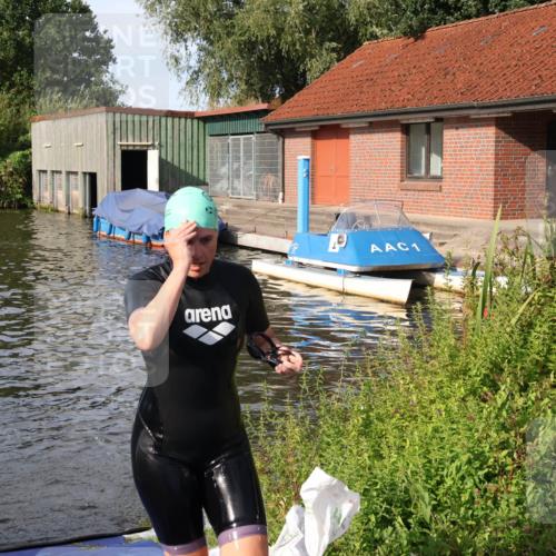 31.08.2025 - Elbe Triathlon Hamburg Luisa Fischer http://msf.ph/oto/8681877 31.08.2025 09:36:17 Schwimmen 847, 856, 899 meine-sportfotos.de
