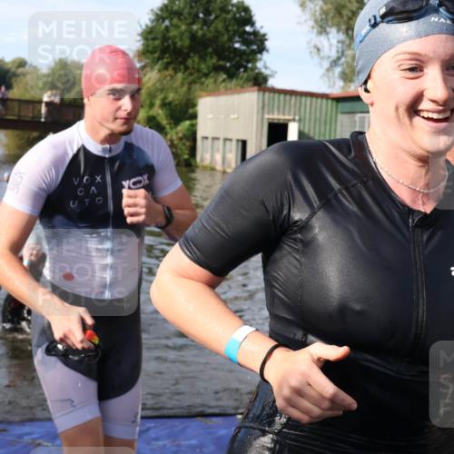 31.08.2025 - Elbe Triathlon Hamburg Luisa Fischer http://msf.ph/oto/8681904 31.08.2025 09:36:33 Schwimmen 765, 807, 822, 926 meine-sportfotos.de