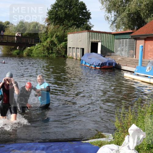 31.08.2025 - Elbe Triathlon Hamburg Luisa Fischer http://msf.ph/oto/8681909 31.08.2025 09:36:34 Schwimmen 765, 807, 822, 926 meine-sportfotos.de
