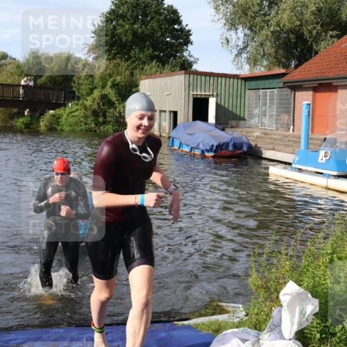 31.08.2025 - Elbe Triathlon Hamburg Luisa Fischer http://msf.ph/oto/8681920 31.08.2025 09:36:36 Schwimmen 765, 807, 822, 926 meine-sportfotos.de