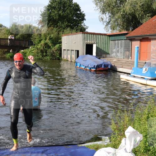 31.08.2025 - Elbe Triathlon Hamburg Luisa Fischer http://msf.ph/oto/8681927 31.08.2025 09:36:37 Schwimmen 765, 822 meine-sportfotos.de