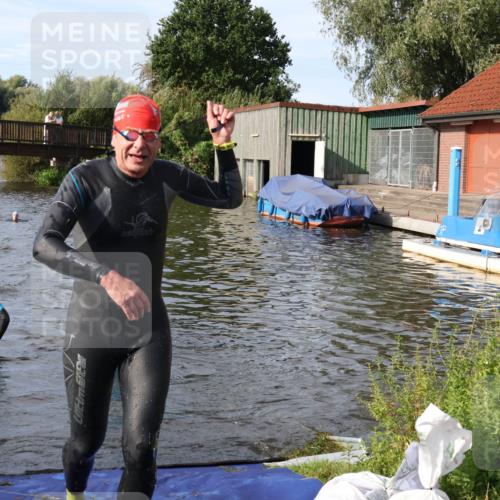 31.08.2025 - Elbe Triathlon Hamburg Luisa Fischer http://msf.ph/oto/8681934 31.08.2025 09:36:39 Schwimmen 765, 822 meine-sportfotos.de