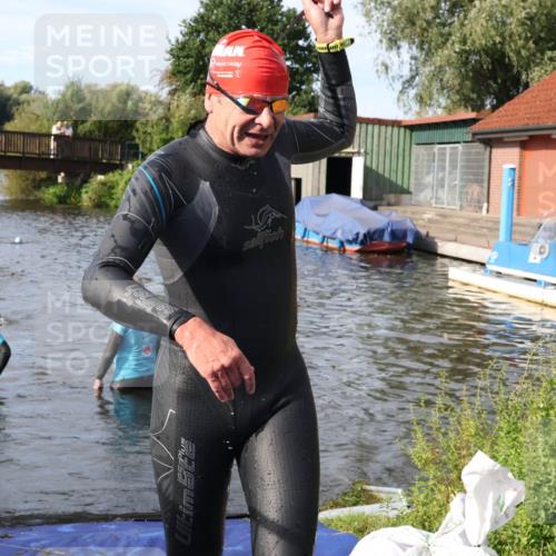 31.08.2025 - Elbe Triathlon Hamburg Luisa Fischer http://msf.ph/oto/8681937 31.08.2025 09:36:39 Schwimmen 765, 822 meine-sportfotos.de