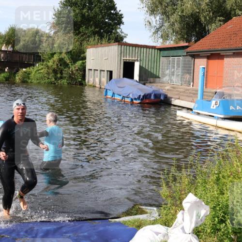 31.08.2025 - Elbe Triathlon Hamburg Luisa Fischer http://msf.ph/oto/8681964 31.08.2025 09:36:58 Schwimmen 861, 892 meine-sportfotos.de