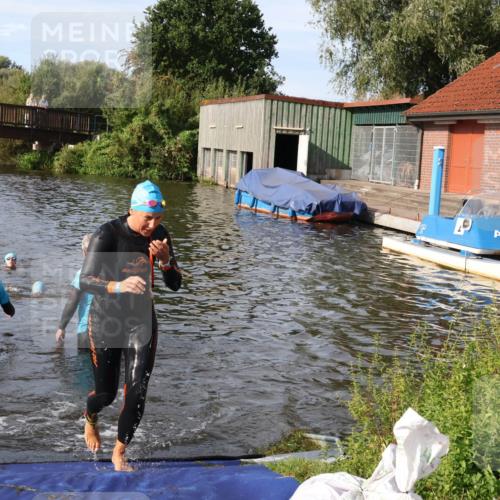 31.08.2025 - Elbe Triathlon Hamburg Luisa Fischer http://msf.ph/oto/8681974 31.08.2025 09:37:02 Schwimmen 783, 861, 892 meine-sportfotos.de