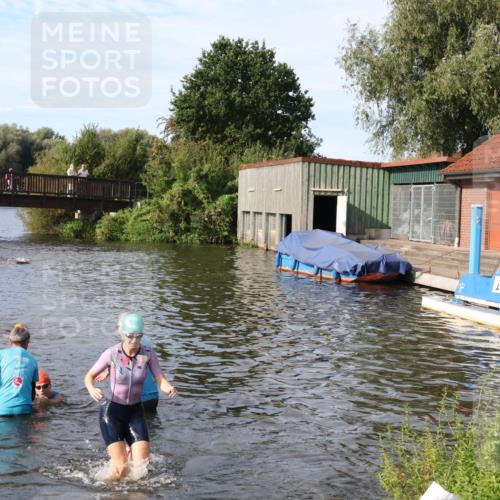 31.08.2025 - Elbe Triathlon Hamburg Luisa Fischer http://msf.ph/oto/8681988 31.08.2025 09:37:13 Schwimmen 783, 799, 921, 931 meine-sportfotos.de