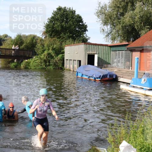 31.08.2025 - Elbe Triathlon Hamburg Luisa Fischer http://msf.ph/oto/8681991 31.08.2025 09:37:14 Schwimmen 783, 799, 921, 931 meine-sportfotos.de