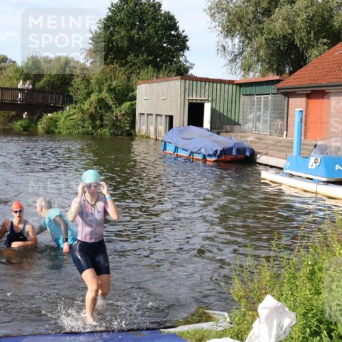 31.08.2025 - Elbe Triathlon Hamburg Luisa Fischer http://msf.ph/oto/8681993 31.08.2025 09:37:14 Schwimmen 783, 799, 921, 931 meine-sportfotos.de