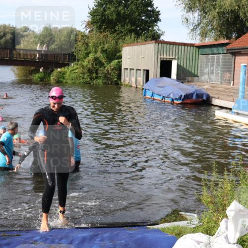 31.08.2025 - Elbe Triathlon Hamburg Luisa Fischer http://msf.ph/oto/8682055 31.08.2025 09:37:51 Schwimmen 801, 870 meine-sportfotos.de